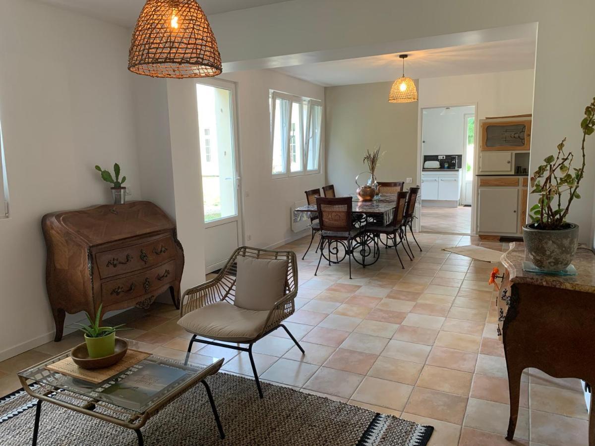 Vila Batisse En Pierre XVII Siecle 115 M² Avec Terrasse Ambares-et-Lagrave Exteriér fotografie