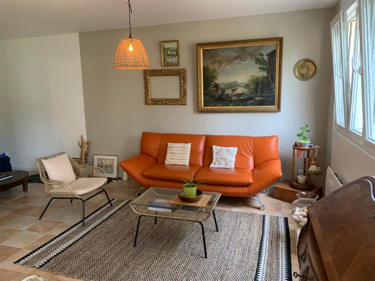 Vila Batisse En Pierre XVII Siecle 115 M² Avec Terrasse Ambares-et-Lagrave Exteriér fotografie