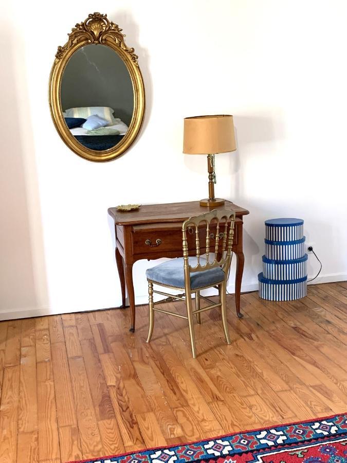 Vila Batisse En Pierre XVII Siecle 115 M² Avec Terrasse Ambares-et-Lagrave Exteriér fotografie