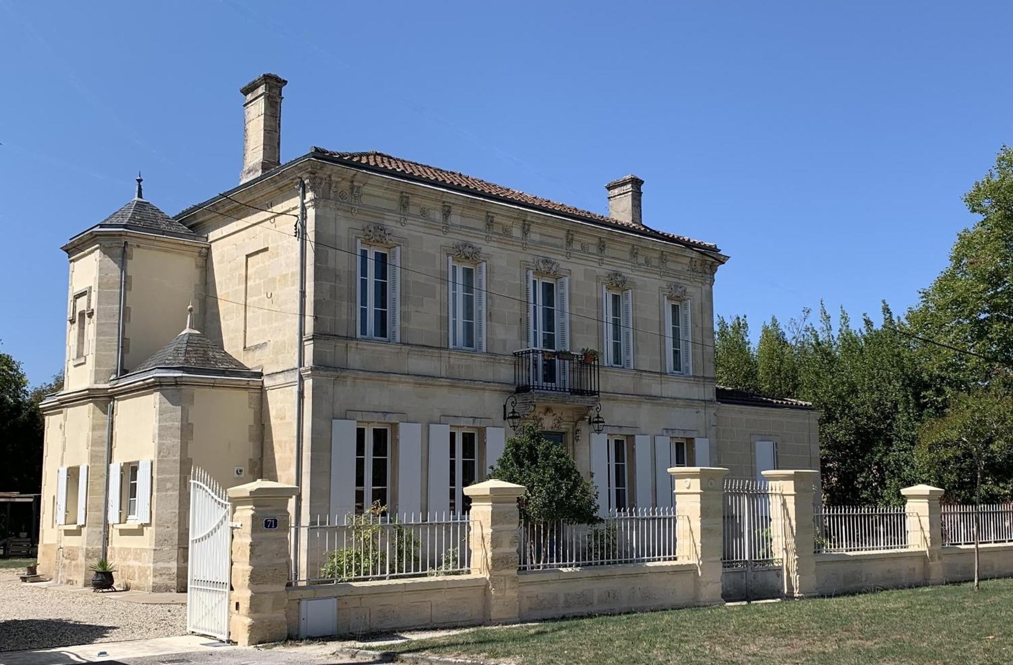 Vila Batisse En Pierre XVII Siecle 115 M² Avec Terrasse Ambares-et-Lagrave Exteriér fotografie