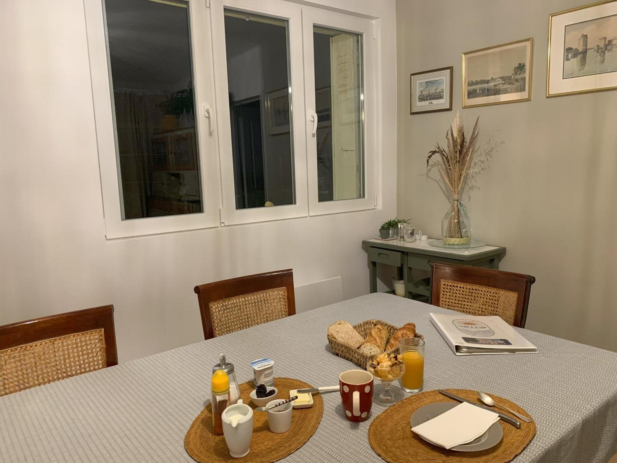 Vila Batisse En Pierre XVII Siecle 115 M² Avec Terrasse Ambares-et-Lagrave Exteriér fotografie