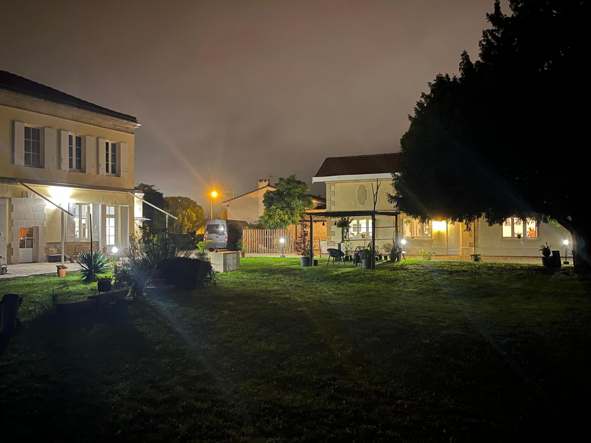 Vila Batisse En Pierre XVII Siecle 115 M² Avec Terrasse Ambares-et-Lagrave Exteriér fotografie